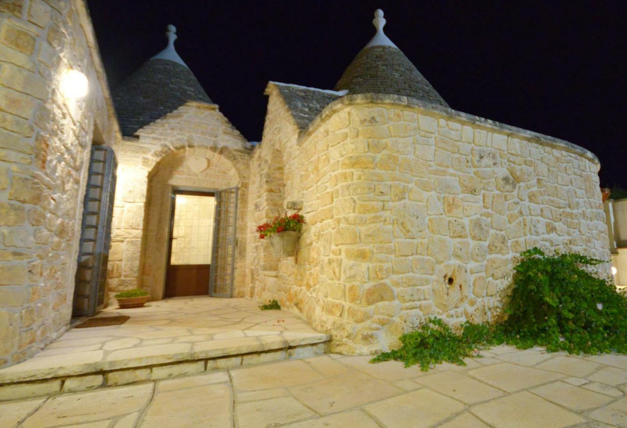 アルベロベッロTrulli Monsalisアパートメント エクステリア 写真